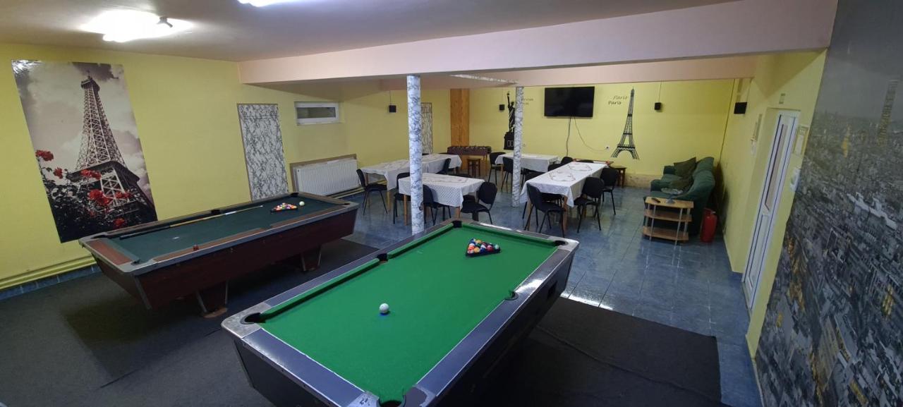 Pensiunea Aurora - Great Hostel Войняса Екстер'єр фото